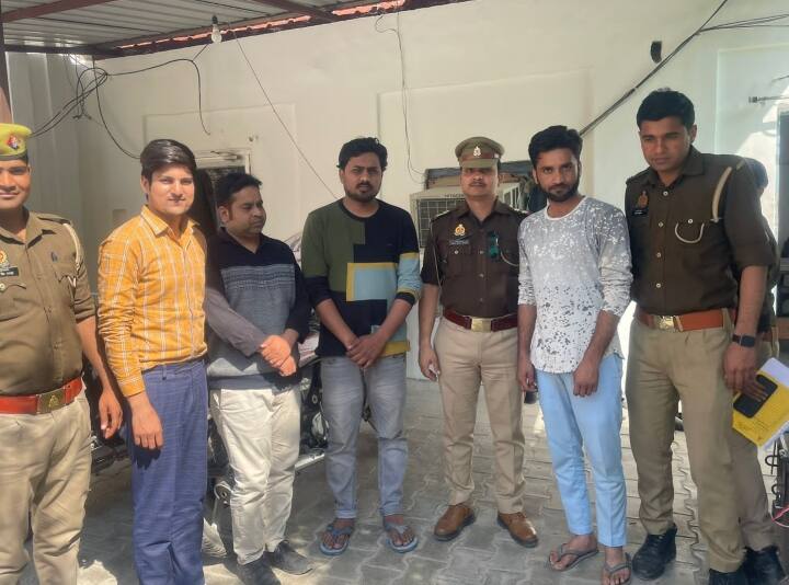 agra bandhan bank transaction from inactive accounts, 4 arrested including branch manager ann Agra News: बंधन बैंक में बड़ा खेल, निष्क्रिय खातों में हुआ करोड़ों का लेन देन, प्रबंधक समेत 4 गिरफ्तार