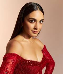 Kiara Advani Pics : ਰੈੱਡ ਟ੍ਰਾਂਸਪੇਰੇਂਟ ਡਰੈੱਸ ਪਹਿਨ ਕਿਆਰਾ ਅਡਵਾਨੀ ਨੇ ਢਾਹਿਆ ਕਹਿਰ , ਹਰ ਪੋਜ਼ ਨੇ ਜਿੱਤ ਲਿਆ ਦਿਲ !