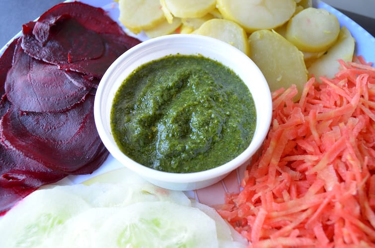 History of chutney this is how it started in India मुगल काल में ऐसे बनाई जाती थी चटनी, जानिए क्यों पहली बार इसे बनाया गया था