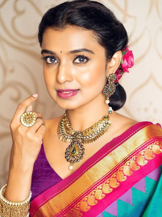 इमली की मालिनी हैं इतनी पढ़ी-लिखी