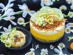 Lemon pudding recipes: खाने के बाद कुछ खट्टा मीठा खाने के कर रहा है मन, तो घर में बनाएं कॉफ़ी लेमन पुडिंग