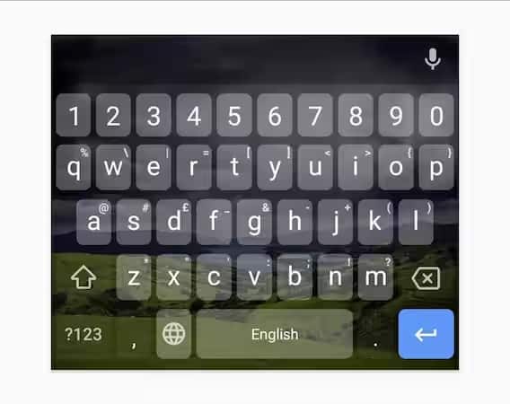 QWERTY લેઆઉટનું બીજું કારણ લોકો માટે ટાઇપિંગને સરળ બનાવવાનું હતું, જેનાથી ટાઇપિસ્ટ ઝડપથી અને સરળતાથી અક્ષરો શોધી શકે.
