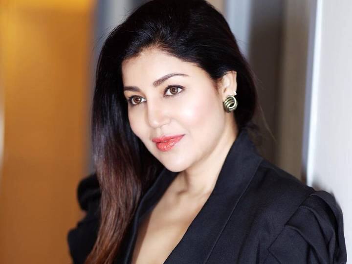 Ramayan fame Debina Bonnerjee infected with Influenza B Virus after returning Srilanka Trip श्रीलंका से लौटीं ‘रामायण’ की ‘सीता’ को हुआ इन्फ्लुएंजा बी वायरस, जानें देबिना बनर्जी का हेल्थ अपडेट