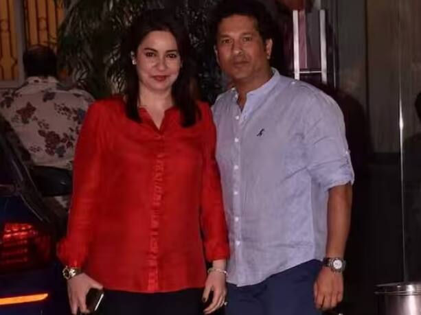 ਵਰਲਡ ਕ੍ਰਿਕਟ 'ਚ ਸ਼ਾਇਦ ਹੀ ਕੋਈ ਅਜਿਹਾ ਕ੍ਰਿਕਟ ਦਾ ਫੈਨ ਹੋਵੇਗਾ ਜਿਸ ਨੇ ਸਚਿਨ ਤੇਂਦੁਲਕਰ ਦਾ ਨਾਂ ਨਹੀਂ ਸੁਣਿਆ ਹੋਵੇਗਾ। ਆਪਣੀ ਖੇਡ ਨਾਲ ਪੂਰੀ ਦੁਨੀਆ 'ਚ ਵੱਖਰੀ ਪਛਾਣ ਬਣਾਉਣ ਵਾਲੇ ਸਚਿਨ ਲਈ ਜਨਤਕ ਥਾਵਾਂ 'ਤੇ ਇਕੱਲੇ ਘੁੰਮਣਾ ਕੋਈ ਆਸਾਨ ਕੰਮ ਨਹੀਂ ਸੀ। ਇਸੇ ਲਈ ਇਕ ਵਾਰ ਜਦੋਂ ਉਹ ਆਪਣੀ ਪਤਨੀ ਅੰਜਲੀ ਨਾਲ ਫਿਲਮ ਦੇਖਣ ਲਈ ਥੀਏਟਰ ਪਹੁੰਚੇ ਤਾਂ ਉੱਥੇ ਵੀ ਲੋਕਾਂ ਨੇ ਉਨ੍ਹਾਂ ਨੂੰ ਪਛਾਣ ਲਿਆ।