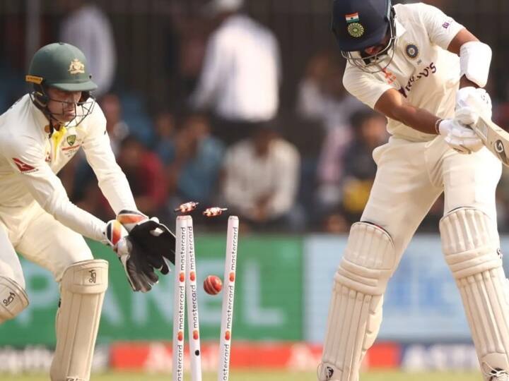 Indian batting coach Vikram Rathour talked about Indore's pitch after 1st day of IND vs AUS 3rd test know details IND vs AUS: इंदौर पिच पर भारतीय बैटिंग कोच विक्रम राठौर ने दी प्रतिक्रिया, बोले- पहले दिन उम्मीद से ज़्यादा टर्न मिला