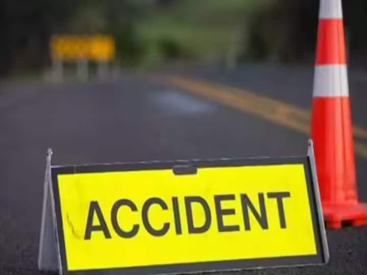 Chamoli Road Accident vehicle full of baratis fell into a ditch, two died, 10 injured Chamoli Road Accident: चमोली में बारातियों से भरा वाहन खाई में गिरा, दो लोगों की मौत, 10 घायल