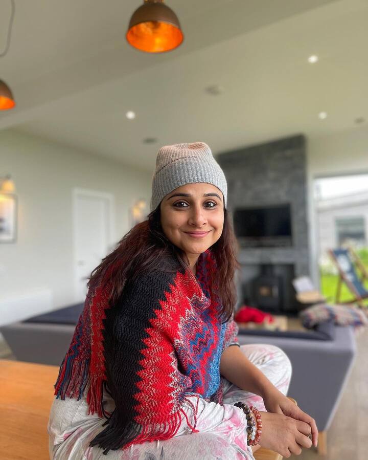 विद्याचे पती सिद्धार्थ रॉय कपूर यांची एकूण संपत्ती सुमारे 476 मिलियन डॉलर्स इतकी आहे. तर दुसरीकडे पतीपासून कमाईच्या बाबतीत अभिनेत्री स्वतःही मागे नाही. विद्याने आपल्या मेहनतीच्या जोरावर करोडोंची संपत्ती कमावली आहे.