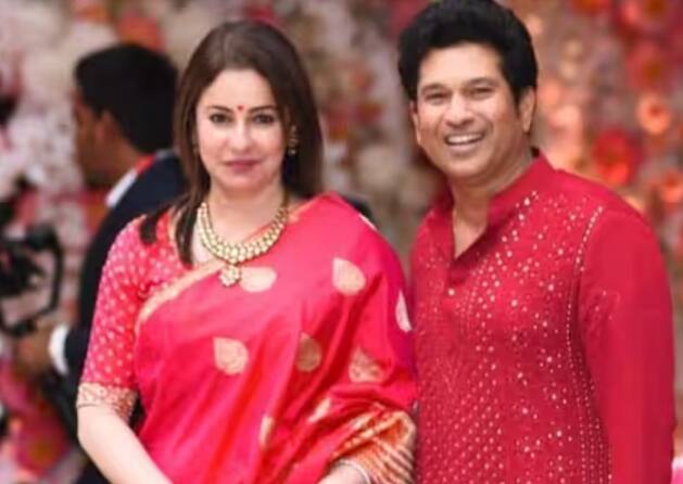 ਇਸ ਦੌਰਾਨ ਕਈ ਲੋਕਾਂ ਨੇ ਉਨ੍ਹਾਂ ਨੂੰ ਪਛਾਣ ਲਿਆ ਅਤੇ ਅਚਾਨਕ ਭੀੜ ਨੇ ਉਨ੍ਹਾਂ ਨੂੰ ਘੇਰ ਲਿਆ। ਸਚਿਨ ਨੂੰ ਫਿਲਮ ਦੇਖਣ ਤੋਂ ਪਹਿਲਾਂ ਹੀ ਥੀਏਟਰ ਛੱਡਣਾ ਪਿਆ ਸੀ। ਇਸ ਤੋਂ ਬਾਅਦ ਸਚਿਨ ਨੇ ਸਾਲ 1995 'ਚ ਅੰਜਲੀ ਨਾਲ ਵਿਆਹ ਕੀਤਾ।