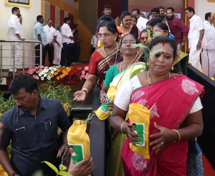 He also distributed saplings to those who wished him in person (Credit: Twitter/@CMOTamilnadu)