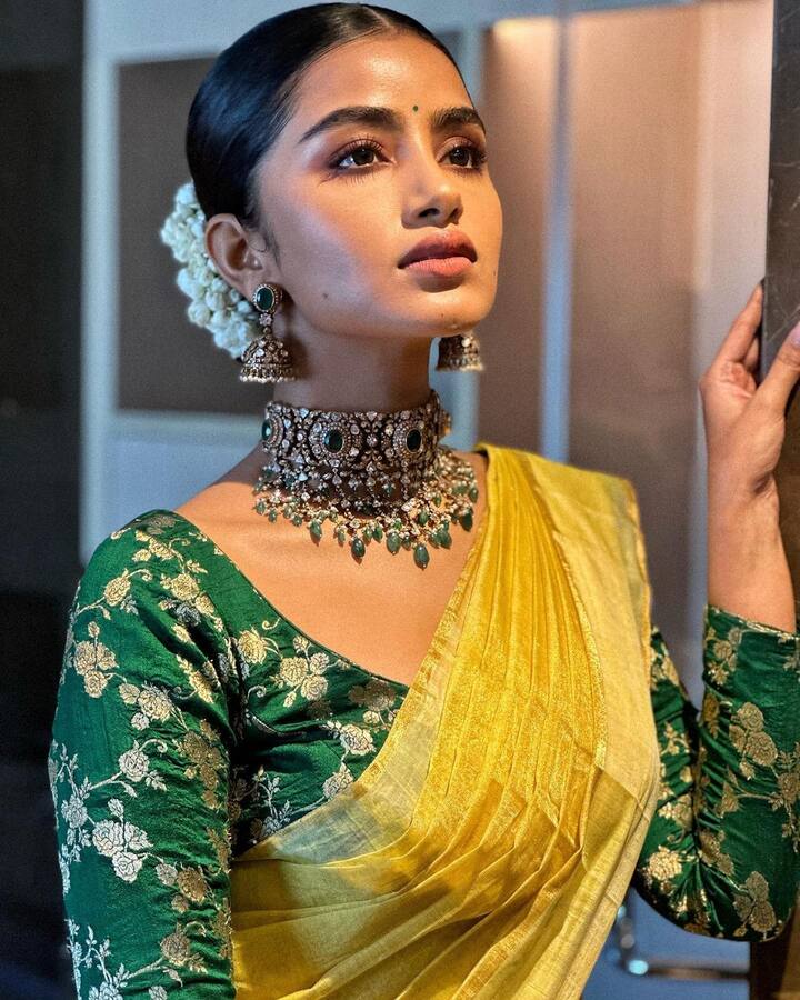 అనుపమా పరమేశ్వరన్ అందమైన ఫోటోలు  -Image Credit: Anupama Parameswaran/Instagram