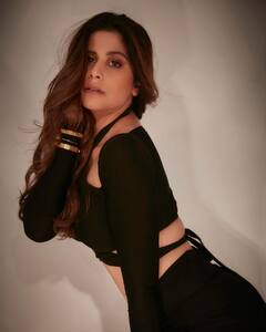 सुंदर अन् सोज्वळ...; सईच्या लूकनं वेधलं लक्ष