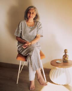 Like Her Onscreen Persona, Zeenat Aman's Candid Side On Instagram Loved By All