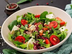 Mixed Salad: गर्मीयों में एक ही तरह के सलाद खाकर पक गए हैं, तो ट्राई कीजिए ये मिक्स सलाद