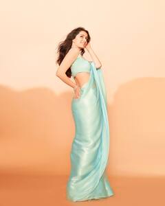 Shraddha Kapoor Saree: ब्लू साड़ी में श्रद्धा कपूर का दिलकश अंदाज, आपके लिए भी परफेक्ट साबित हो सकता है