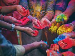 यूपी के इस शहर के बिना पूरी नहीं होती होली, यहां से देश-विदेश में जाता है गुलाल