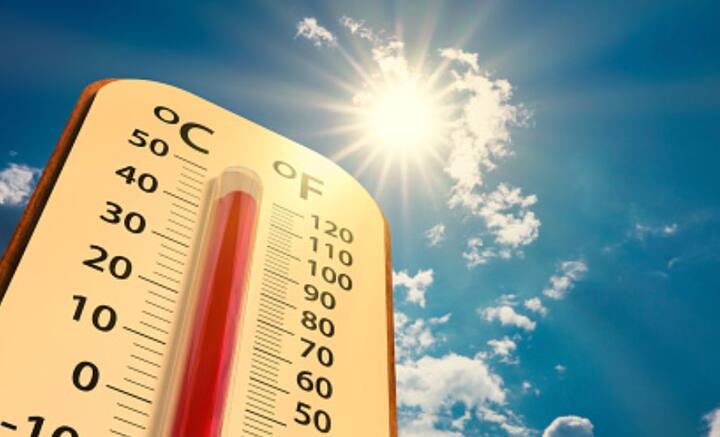 এ বছর গরমে তাপপ্রবাহ তীব্র আকার ধারণ করবে বলে জানিয়েছে বিপর্যয় মোকাবিলা বিভাগ। দেশের ২৩টি রাজ্য তাপপ্রবাহের দাপটে কাবু হতে পারে বলে মিলেছে পূর্বাভাস।