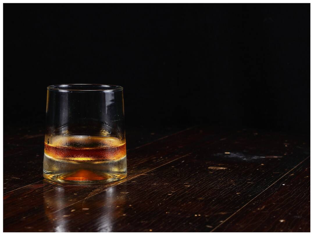 शराब छुड़ाने वाली दवा का हुआ सफल परीक्षण, पढ़िए कैसे काम करती है ये दवाई How to get rid of alcohol addiction Successful trial of drug to get rid of alcoholism says report शराब छुड़ाने वाली दवा का हुआ सफल परीक्षण, पढ़िए कैसे काम करती है ये दवाई