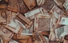 Astro Tips: દેવાથી છૂટકારો મેળવવા અને ઉધાર લીધેલા પૈસા પાછા લાવવા માટે આ અસરકારક રીતો અજમાવો