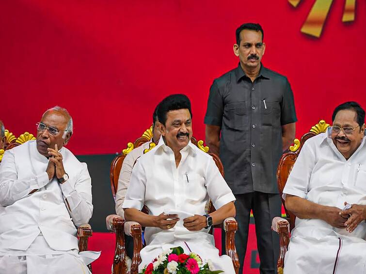 TN CM MK Stalin DMK parties to unite BJP in Lok Sabha elections 2024 Third front pointless congress Mallikarjun Kharge 'Third Front Pointless': TN CM Stalin Urges Parties To Unite Against BJP In Lok Sabha Elections