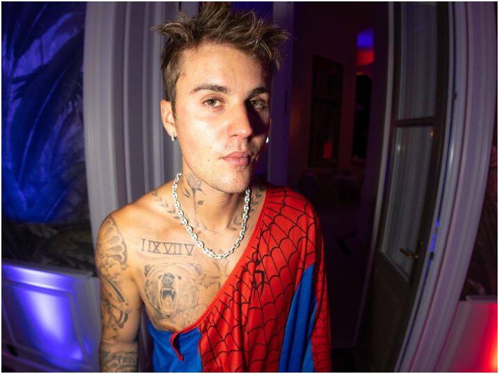 बता दें कि बीबर की मां ने उनका वीडियो यूट्यूब पर अपलोड कर दिया था, जो वायरल हो गया.