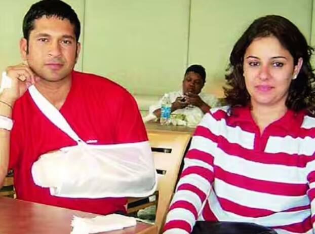 ਸਚਿਨ ਅਤੇ ਅੰਜਲੀ ਚਿੱਠੀਆਂ ਰਾਹੀਂ ਇਕ-ਦੂਜੇ ਨਾਲ ਗੱਲਬਾਤ ਕਰਦੇ ਸਨ ਅਤੇ ਜਦੋਂ ਉਹ 1994 ਵਿਚ ਨਿਊਜ਼ੀਲੈਂਡ ਦੌਰੇ ਤੋਂ ਵਾਪਸ ਆਏ ਤਾਂ ਉਨ੍ਹਾਂ ਨੇ ਅੰਜਲੀ ਨਾਲ ਫਿਲਮ ਦੇਖਣ ਦਾ ਫੈਸਲਾ ਕੀਤਾ ਤਾਂ ਕਿ ਉਨ੍ਹਾਂ ਨੂੰ ਕੁਝ ਸਮਾਂ ਇਕੱਠੇ ਬਿਤਾਉਣ ਦਾ ਮੌਕਾ ਮਿਲ ਸਕੇ। ਹਾਲਾਂਕਿ ਉਦੋਂ ਤੱਕ ਸਚਿਨ ਆਪਣੀ ਖੇਡ ਰਾਹੀਂ ਕਾਫੀ ਪ੍ਰਸ਼ੰਸਕ ਬਣਾ ਚੁੱਕੇ ਸਨ।