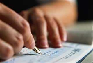 Cheque Bounce Rule: চেক বাউন্স হলে অন্য অ্যাকাউন্ট থেকে আদায় করা হবে টাকা, নতুন নিয়ম আনছে সরকার !