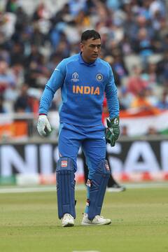 In Photos : दुबईत धोनीच्या नावाचा रोड, पण का? काय आहे कारण