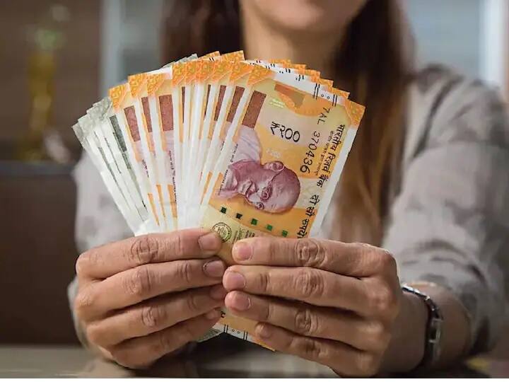 इसमें निवेशकों को कम से कम 5 लाख रुपये का सम एश्योर्ड (Sum Assured) मिलता है. अधिकतम सम एश्योर्ड की कोई सीमा नहीं है.