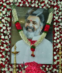 Taraka Ratna Pedda Karma: హైదరాబాద్ లో తారకరత్న పెద్ద కర్మ - హాజరై పుష్పాంజలి ఘటించిన చంద్రబాబు