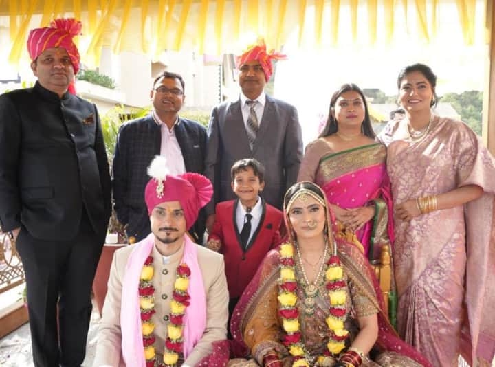 Anupriya Patel Sister's Wedding: केंद्रीय मंत्री और अपना दल सोनेलाल पार्टी की अध्यक्ष अनुप्रिया पटेल की छोटी बहन की अमन पटेल की शादी हो गई है. अमन पटेल की शादी समीर के साथ संपन्न हुई है.