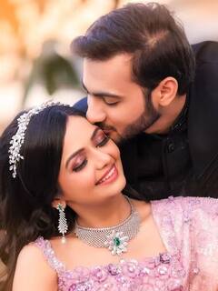 Swini Khara: 'चीनी कम' फेम अभिनेत्री स्विनी खाराचा बॉयफ्रेंड उर्विशसोबत साखरपुडा! असं केलं प्रपोज...