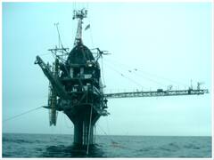 चम्मच जैसा दिखने वाला ये जहाज पानी में हो जाता है सीधा खड़ा... जानिए ये किस काम आता है