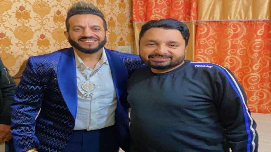 Kuldeep Manak Son Yudhveer Manak Shares Photo With Legendary Singer ...