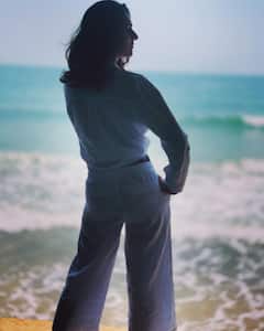 PHOTOS: भारतीय स्टार की पत्नी की खूबसूरती के आगे बॉलीवुड अभिनेत्रियां भी नहीं टिकती, सोशल मीडिया पर फॉलो करते हैं हजारों