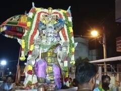 கல்யாண வெங்கட்ரமண சுவாமி ஆலயத்தில், உற்சவர் வெள்ளி கருட வாகனத்தில் திருவீதி உலா.