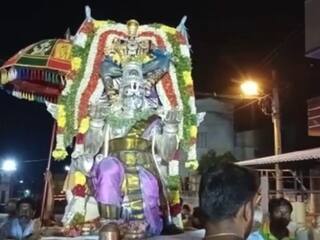 கல்யாண வெங்கட்ரமண சுவாமி ஆலயத்தில், உற்சவர் வெள்ளி கருட வாகனத்தில் திருவீதி உலா.