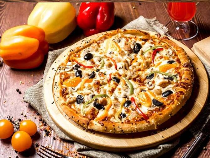 Ingredients Of Olive Corn Pizza Please Thsese Steps | Olive Corn Pizza Recipe: खास तरह का पिज्जा खाने का है मन तो एक बार जरूर घर पर बनाएं कॉर्न- ओलिव्स से बने