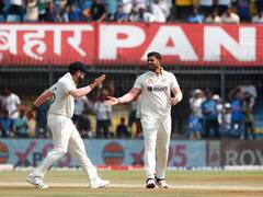 घरेलू मैदानों पर 100 टेस्ट विकेट चटकाने वाले 13वें भारतीय गेंदबाज बने उमेश यादव, जानें लिस्ट में कौन-कौन हैं शामिल