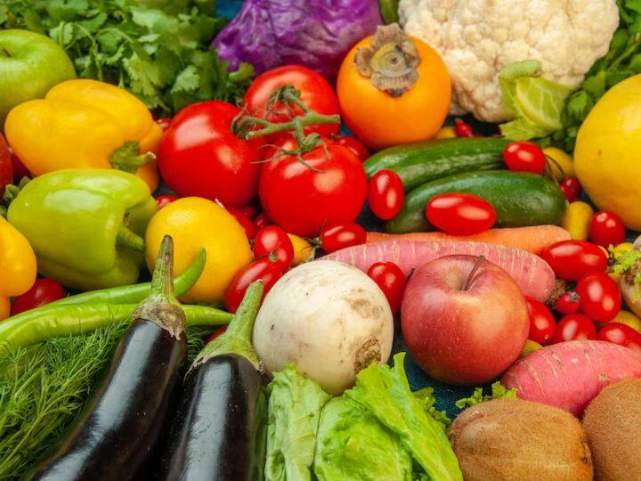 इन 5 फलों और सब्जियों को भूलकर भी एक साथ ना रखें, वरना बहुत जल्दी हो जाएंगी खराब You Should Never Store These Five Fruits And Vegetables Together इन 5 फलों और सब्जियों को भूलकर भी एक साथ ना रखें, वरना बहुत जल्दी हो जाएंगी खराब