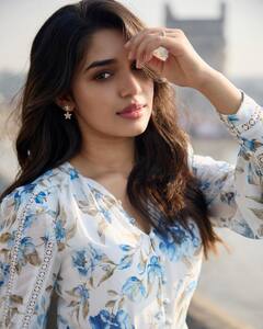 Krithi Shetty: ముంబై వీధుల్లో కృతి శెట్టి సందడి!