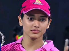 IN PHOTOS: RCB में शामिल है WPL की सबसे महंगी खिलाड़ी, गेंदबाजों के पसीने छुड़ाने में माहिर