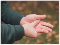 काही लोकांना वारंवार हातांच्या तळव्यांना घाम का येतो? 'हे' असू शकतं यामागचं कारण