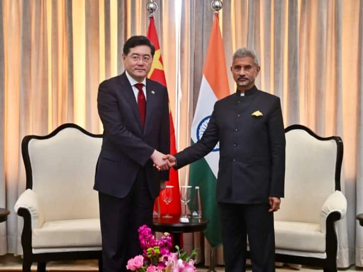 S jaishankar Meets Chinese Foreign Minsiter Qin Gang On Boarder Dispute bilateral relationship peace tranquillity G 20 India-China Relations: एस जयशंकर और चीन के विदेश मंत्री के बीच 45 मिनट चली बैठक, सीमा विवाद पर भी हुई बात