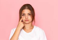 दो बूंद अखरोट का तेल आपको बना सकता है जवां और खूबसूरत...ऐसे करें इस्तेमाल