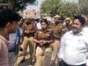 Auraiya News: 'जल्द हटवालो, नहीं तो खानदान को जेल भिजवा दूंगा', अतिक्रमण को लेकर DM ने दुकानदार को हड़काया