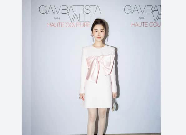 मृतदेहाचे तुकडे पाहून पोलिसांनाही मोठा धक्का बसला आहे. पोलिसांना या घरात एक इलेक्ट्रिकल कटर आणि मांस कापण्यासाठी वापरली जाणारी मशीन आणि काही कपडेही सापडले आहेत.