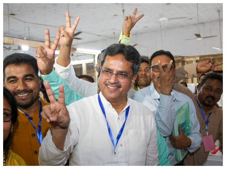 Tripura Elections Results 2023 Change CM just before elections Hit Formula for BJP from Uttarakhand to Gujarat now Tripura Tripura Elections Result: चुनाव से ठीक पहले CM बदलना बीजेपी के लिए फायदे का सौदा, त्रिपुरा समेत इन राज्यों में हिट रहा फॉर्मूला