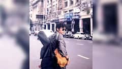 চোখে রোদচশমা, কাঁধে গিটার, ধর্মতলার রাস্তার ঘুরে বেড়াচ্ছেন রূপম