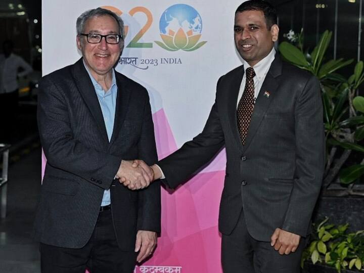 India welcomed International Labour Organization G20 Sherpa Richard Marc Samans to New Delhi. (Image Source: Twitter | @MEAIndia)