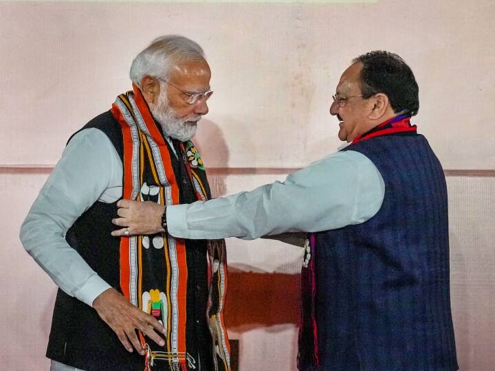 उन्होंने ‘‘शुभचिंतकों’’ को बीजेपी की सफलता का रहस्य बताते हुए कहा, ‘‘बीजेपी के विजय अभियान का रहस्य छिपा है 'त्रिवेणी' में…इसकी पहली शक्ति है बीजेपी सरकारों के कार्य, दूसरी शक्ति है- बीजेपी सरकारों की कार्य संस्कृति...तीसरी शक्ति है- बीजेपी कार्यकर्ताओं का सेवा-भाव.’’(फोटो-PTI)